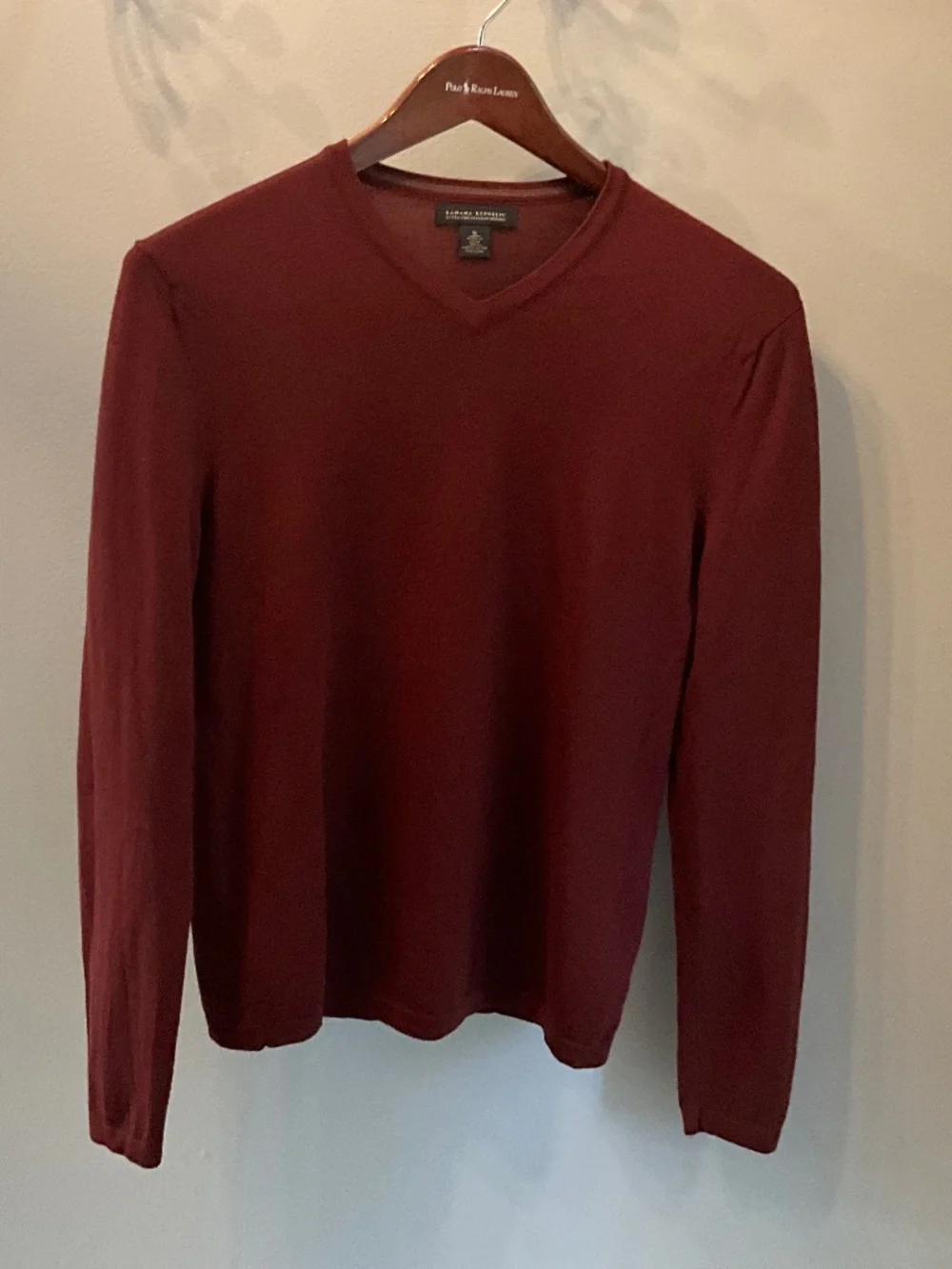 Banana Republic Burgundy V Neck Merino sweater, M